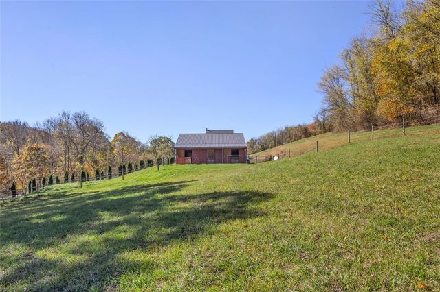 2460 Chapel Rd, Brighton Twp, PA 15009
