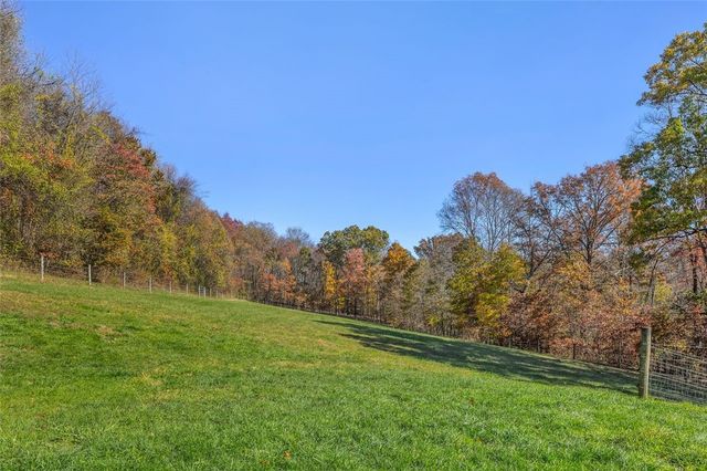 2460 Chapel Rd, Brighton Twp, PA 15009