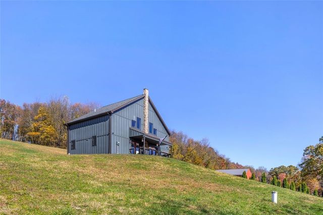 2460 Chapel Rd, Brighton Twp, PA 15009
