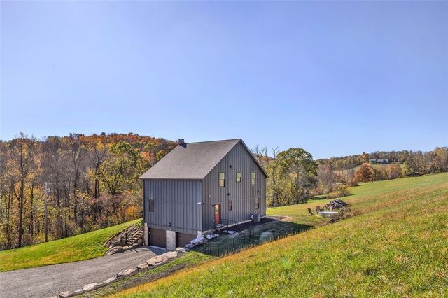 2460 Chapel Rd, Brighton Twp, PA 15009