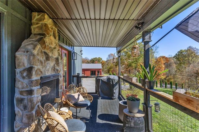 2460 Chapel Rd, Brighton Twp, PA 15009