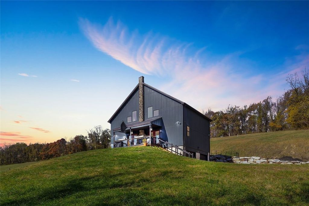 2460 Chapel Rd, Brighton Twp, PA 15009