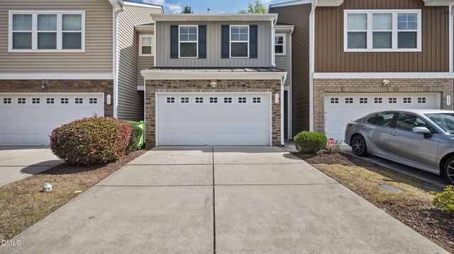 123 Cobalt Creek Way, Holly Springs, NC 27540