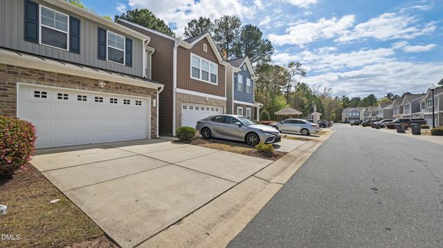 123 Cobalt Creek Way, Holly Springs, NC 27540