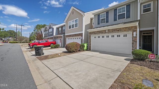 123 Cobalt Creek Way, Holly Springs, NC 27540