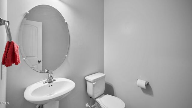 123 Cobalt Creek Way, Holly Springs, NC 27540