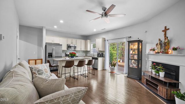 123 Cobalt Creek Way, Holly Springs, NC 27540