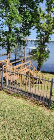 5337 S Lakeshore Drive, Shreveport, LA 71109