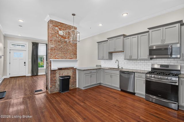 1122 E Burnett Ave, Louisville, KY 40217