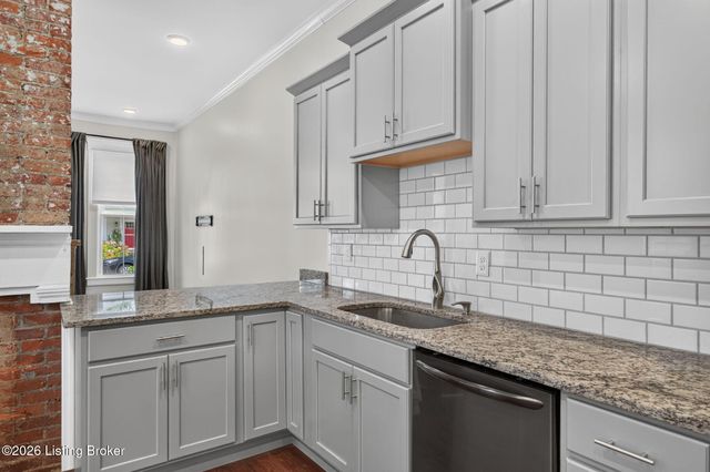 1122 E Burnett Ave, Louisville, KY 40217