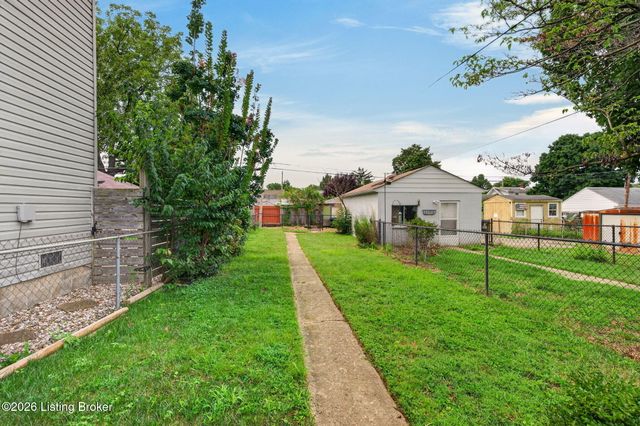 1122 E Burnett Ave, Louisville, KY 40217