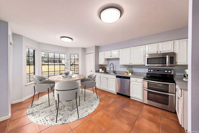 7711 Callaghan Rd Apt 805, San Antonio, TX 78229