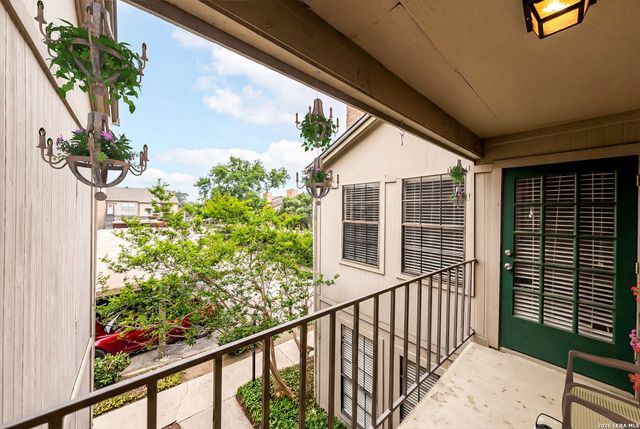 7711 Callaghan Rd Apt 805, San Antonio, TX 78229