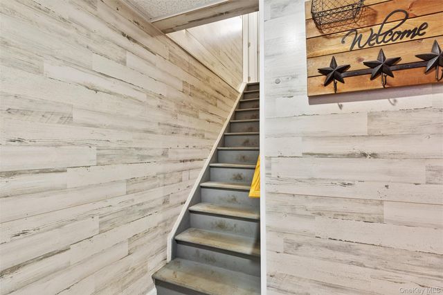 61 Griffin Drive, Mount Sinai, NY 11766