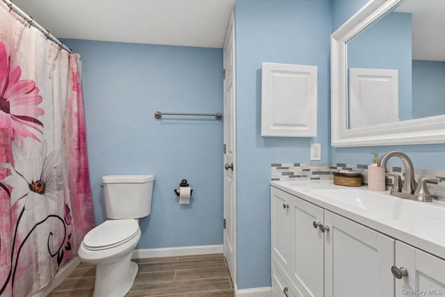 61 Griffin Drive, Mount Sinai, NY 11766