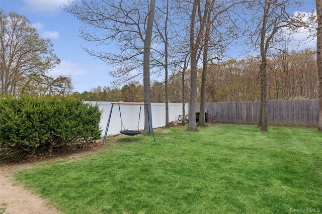 61 Griffin Drive, Mount Sinai, NY 11766