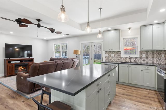 61 Griffin Drive, Mount Sinai, NY 11766