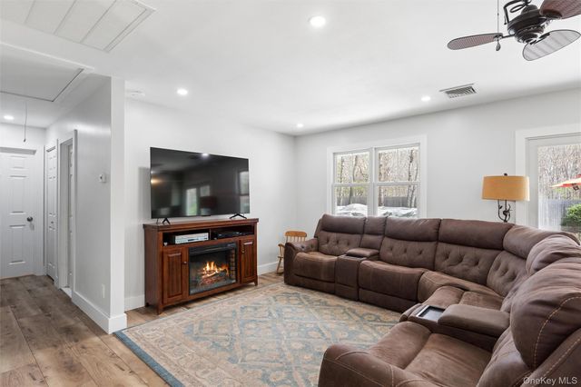 61 Griffin Drive, Mount Sinai, NY 11766