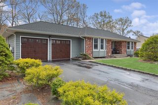 61 Griffin Drive, Mount Sinai, NY 11766