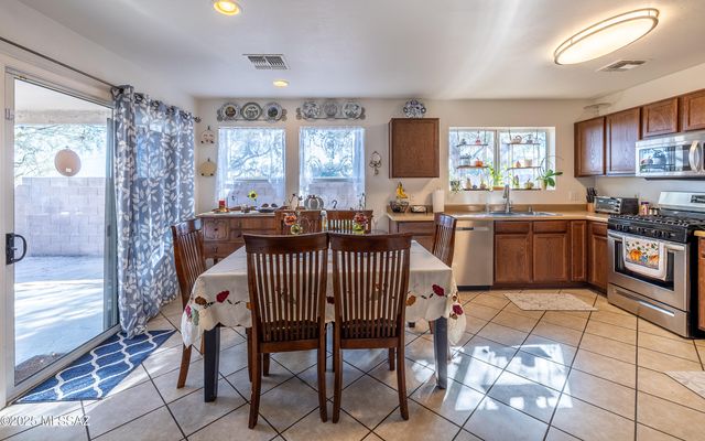 7658 E Desert Overlook Drive, Tucson, AZ 85710