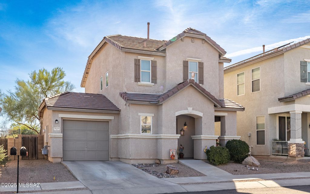 7658 E Desert Overlook Drive, Tucson, AZ 85710