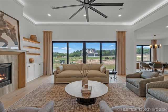 11113 S Thomas Terrace W, Jenks, OK 74037