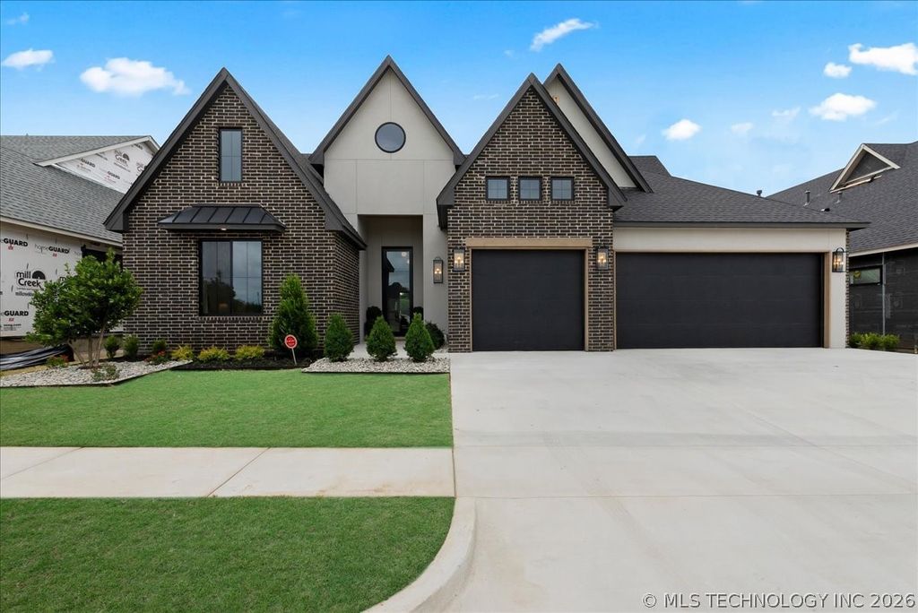 11113 S Thomas Terrace W, Jenks, OK 74037