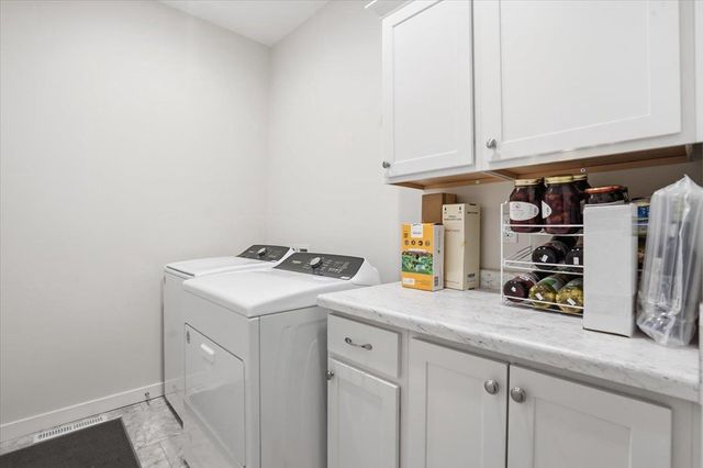 1206 Tivoli Circle, Oregon, WI 53575