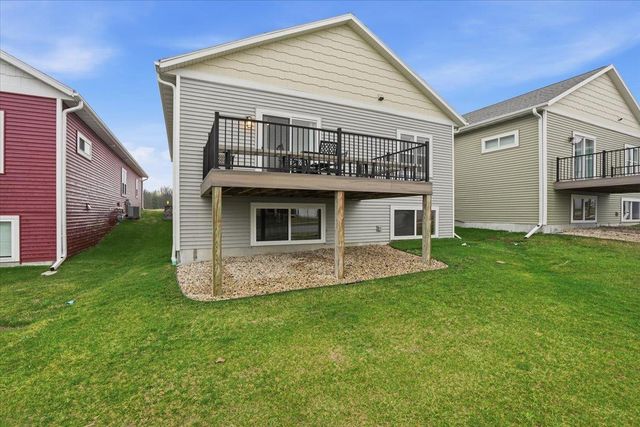 1206 Tivoli Circle, Oregon, WI 53575