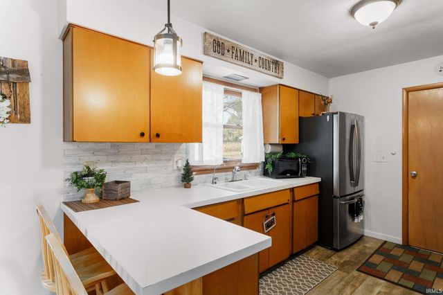 4404 N 350 E Road, Rolling Prairie, IN 46371