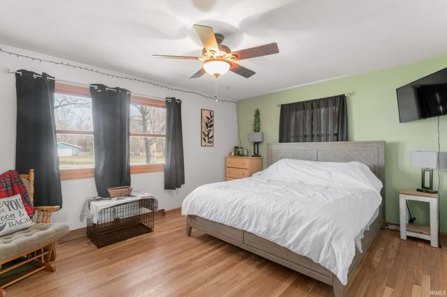 4404 N 350 E Road, Rolling Prairie, IN 46371