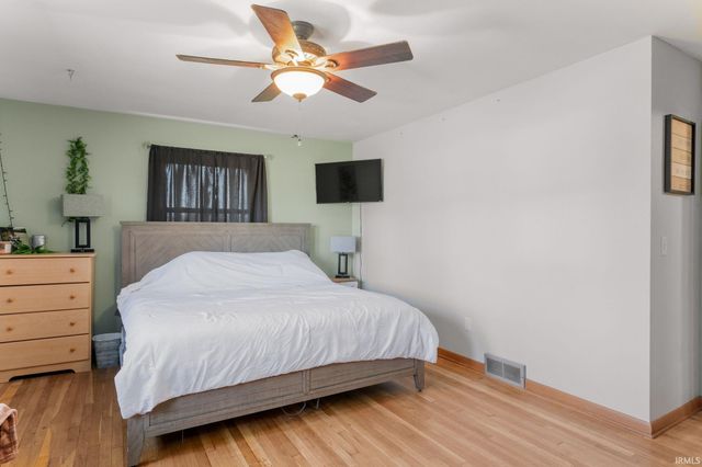 4404 N 350 E Road, Rolling Prairie, IN 46371