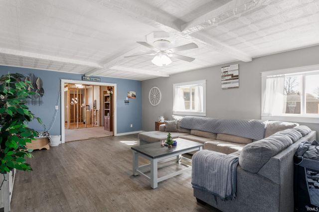 4404 N 350 E Road, Rolling Prairie, IN 46371