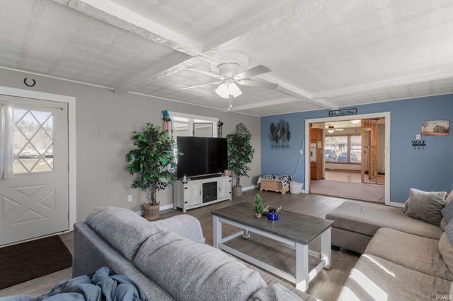 4404 N 350 E Road, Rolling Prairie, IN 46371