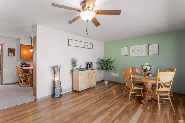 4404 N 350 E Road, Rolling Prairie, IN 46371