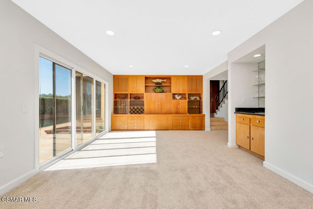 23275 Park Ensenada, Calabasas, CA 91302
