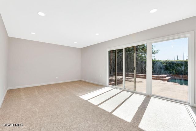 23275 Park Ensenada, Calabasas, CA 91302