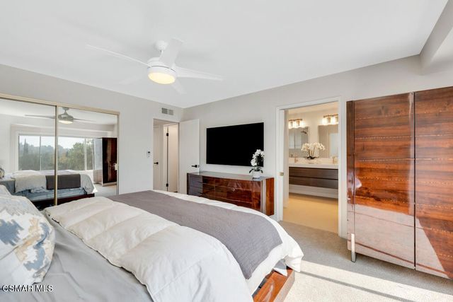 23275 Park Ensenada, Calabasas, CA 91302