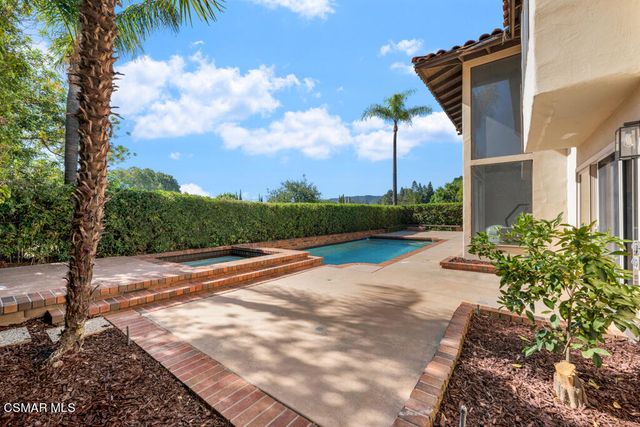 23275 Park Ensenada, Calabasas, CA 91302