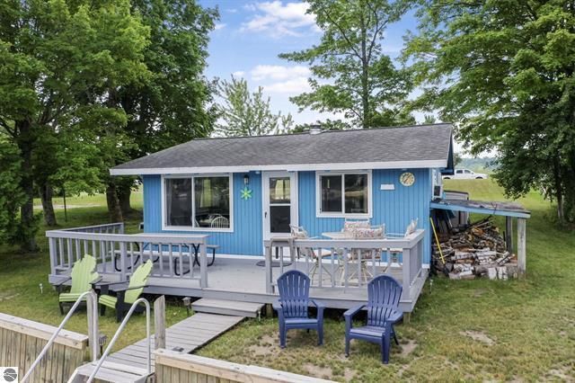 9301 E 50 Road, Cadillac City, MI 49601