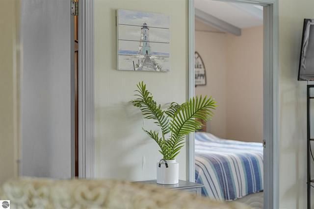 9301 E 50 Road, Cadillac City, MI 49601