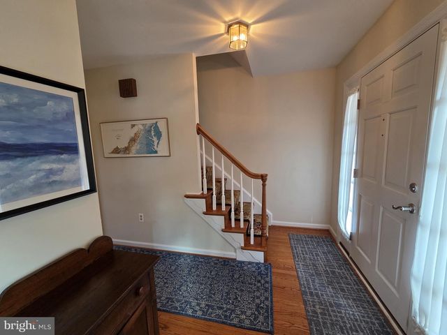 724 FISKE LN, Newark, DE 19711