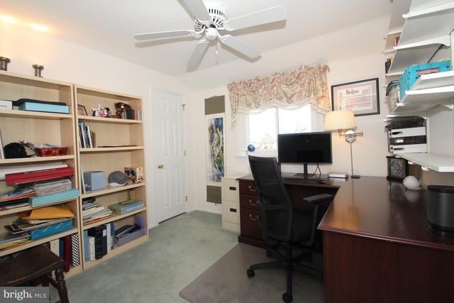 724 FISKE LN, Newark, DE 19711