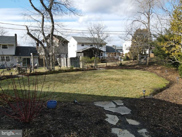 724 FISKE LN, Newark, DE 19711