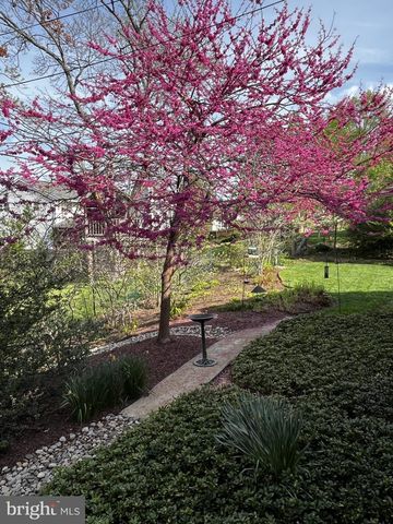 724 FISKE LN, Newark, DE 19711