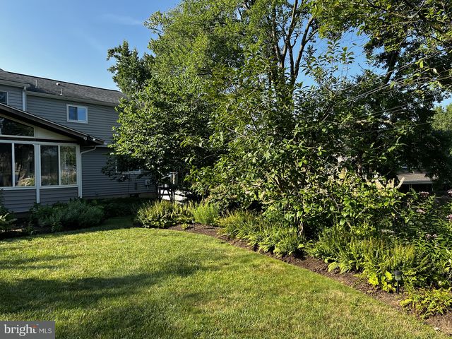 724 FISKE LN, Newark, DE 19711