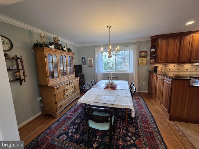 724 FISKE LN, Newark, DE 19711