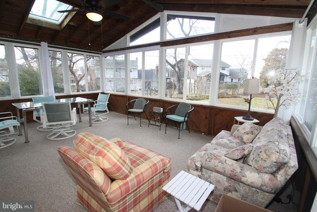 724 FISKE LN, Newark, DE 19711