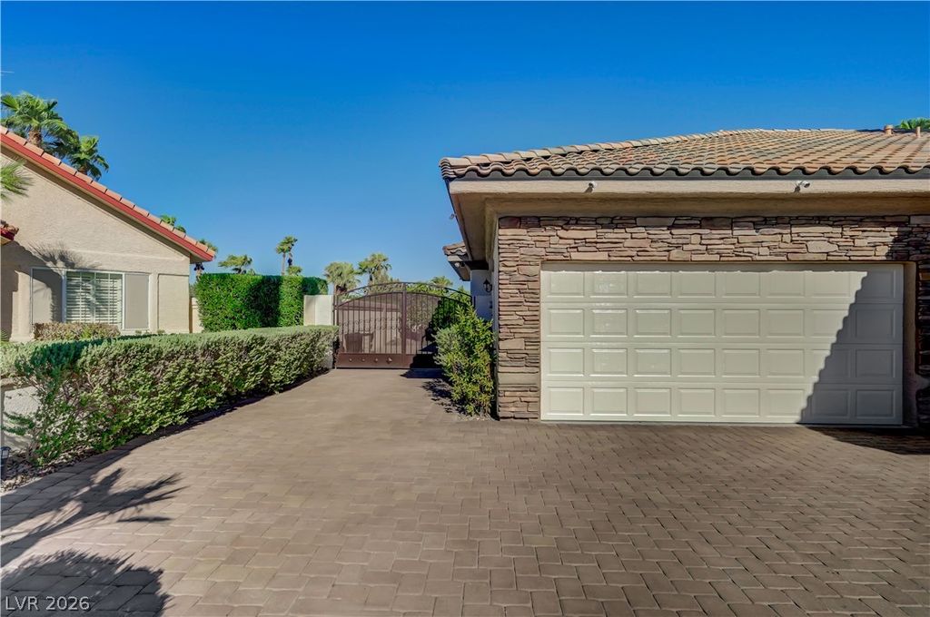 2030 Marina Bay Court, Las Vegas, NV 89117 — photo 5