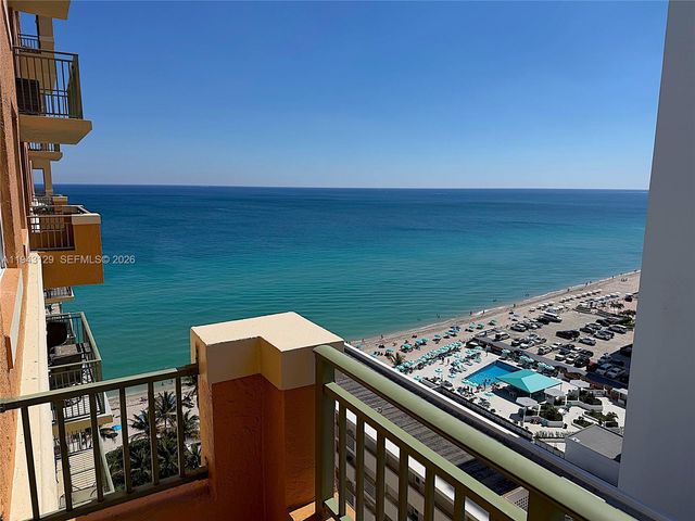 2080 S Ocean Dr LPH05, Hallandale Beach, FL 33009